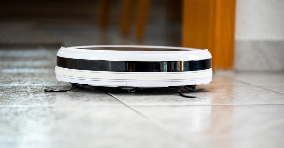 Robot Vacuum Cleaner Frees Your Hands